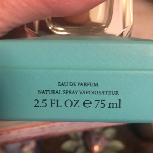 New Tiffany & Co. Eau De Parfum 2.5 Fl. Oz. Natural Spray Vaporisateur - Picture 6 of 17